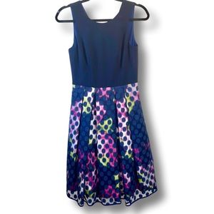 Eliza J fit and flare cocktail formal dress in EUC ladies size 2, lovely skirt!